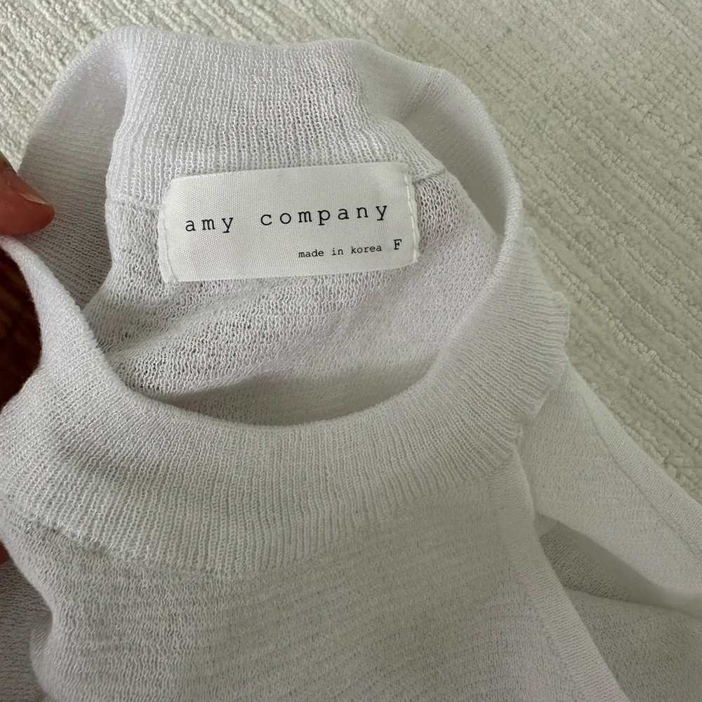 AMY COMPANY (KOREAN BRAND) TOP - Picture 8 of 9